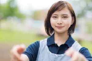 介護する女性
