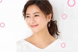 説明を聞いて安心している女性